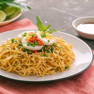 Egg chowmien