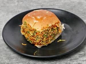 Gujarati's Dabeli (1 No)
