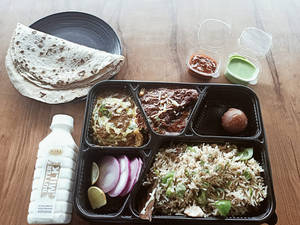 Mughlai Chicken Thali (old Non Veg Thali)