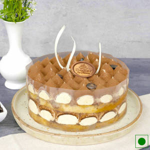 Tiramisu Cake