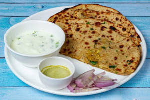 Aloo Paratha (2p) + Curd