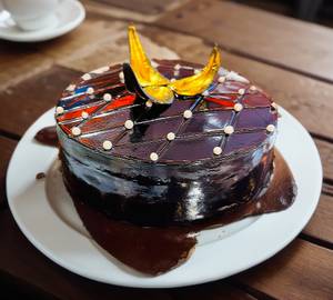 Dark knight premium cake [1 kg]