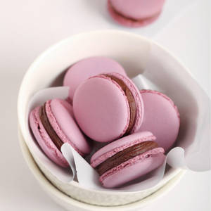 Eggless Chocolate Macaron