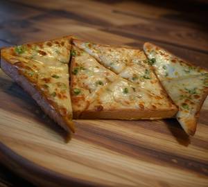 Cheese Chilly Toast [210 grams]