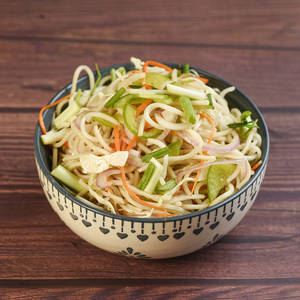 Vegetable Hakka Noodles