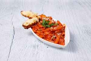 Mix sauce pasta