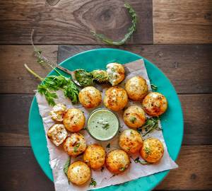 Veg Kara Paniyaram [12 Pieces] With Chutney