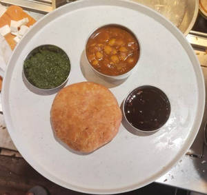 Kachori With Channa (per Pc)