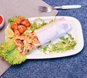 Single Chicken Malai Tikka Roll