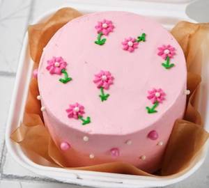 Eggless  Bento Cake Non Birthday Strawberry Cake