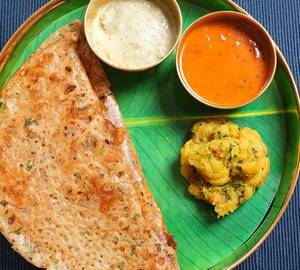 Onion rava dosai