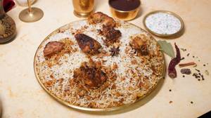 Lukhnowi chicken dum biryani