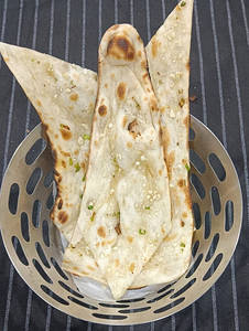 Chilli Garlic Naan