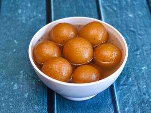 Rabdi Gulab Jamun (2 Pcs)    