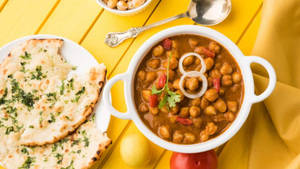 Paneer Chole Bhature [2 Bhature + 250 Grams Chole]