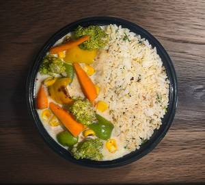 Assorted Veggies In White Butter Sauce With Herbs Rice