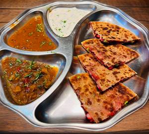 Khaas Special Paratha