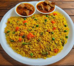Veg Pulao And Pork Curry [3 Pieces]
