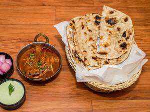 Chicken + 4 Roti