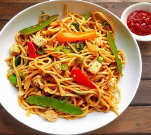 Chilli Garlic Chicken Noodles