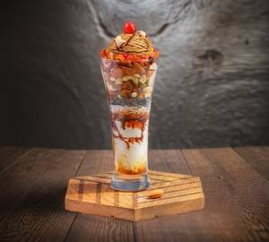 Falooda with vanilla ice cream