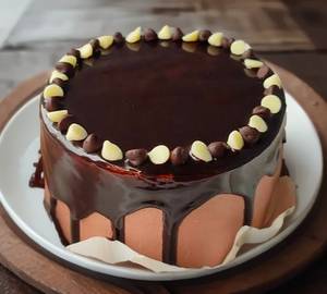 Basic Bento Eggless  Choco Chips Cake