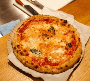 Margherita pizza