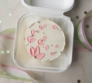 Eggless  Blueberry Bento Cake