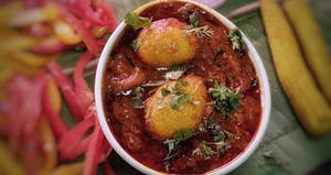 Egg Curry (4 Eggs)