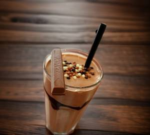Kitkat milkshake