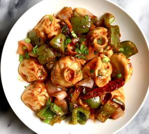 Veg Chilli Momos (Dry )(8Pcs)