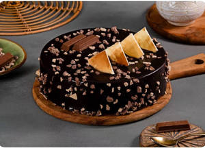 Choco Crunch KitKat Cake