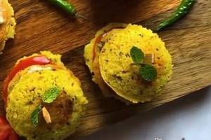 Idli Paneer Burger [1 Piece]