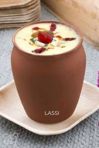 Kake De Kulhad Wali Meethi Lassi                                                   
