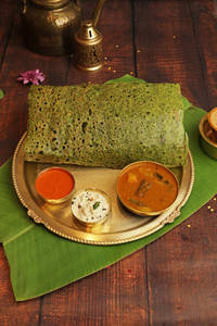 Palak Rawa Ghee Sada Dosa