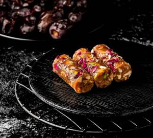 Khajur Roll [ 250 Grams ]