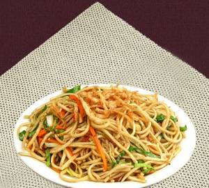 Hakka noodles veg