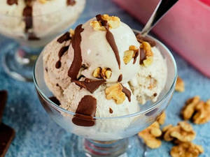 Milk N Nuts Sundae