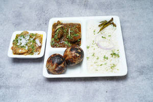Chicken Thali With Ghee Litti
