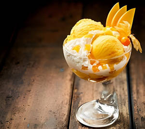 Real Mango Sundae (seasonal )