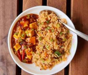 Chilli Paneer with Fried Rice