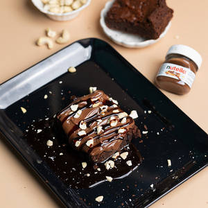 Hot Brownie With Nutella