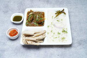 Chicken Thali With Ghee Roti