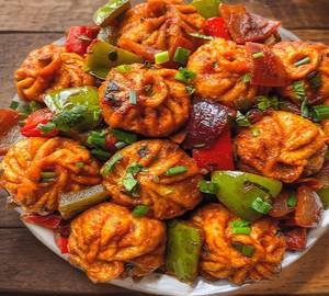Chilly Chicken Momos-8 Pcs