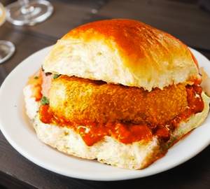 Schezwan Vada Pav