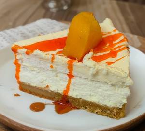 Mango cheesecake slice (1 slice )