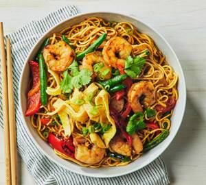 Schezwan prawn noodles