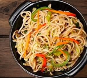 Veg hakka noodles