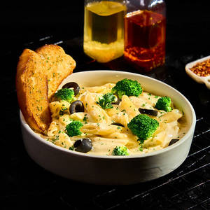 Alfredo Pasta (white Sauce)
