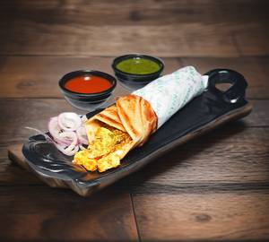Single Egg Single Paneer Kathi Roll